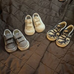 Vans Kids Sneakers - Gray, Cream, and Black